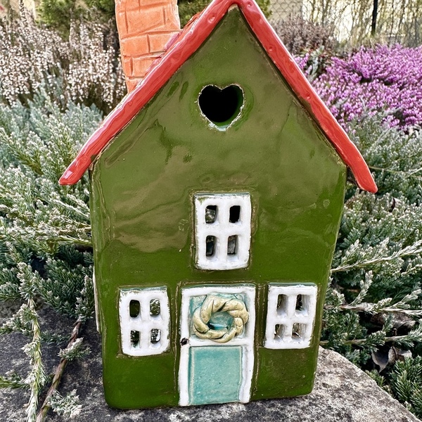 Domek zielony wianek